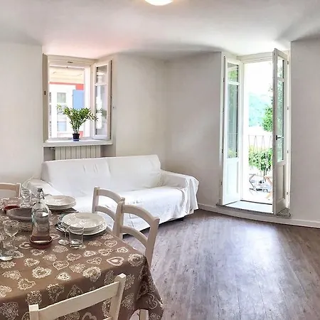 Olmo 4 Apartman *
